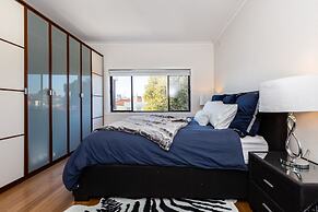 Lighthouse Cozy 2BDR with CITY VIEWS
