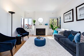 Lighthouse Cozy 2BDR with CITY VIEWS
