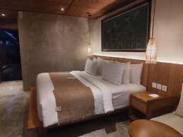 Purana Suite Ubud