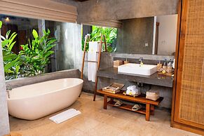 Purana Suite Ubud