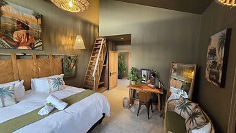 Buff & Fellow Eco Cabins