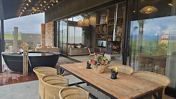 Buff & Fellow Eco Cabins