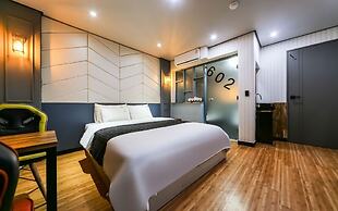 Luxury Motel