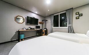 Luxury Motel
