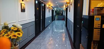 Luxury Motel