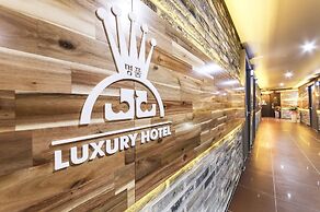 Luxury Motel