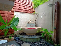 Kompyang Cottage