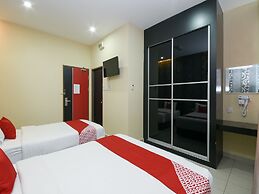 Hotel O Ys Inn