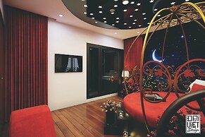Cozi9 Theme Hotel
