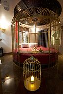 Cozi9 Theme Hotel