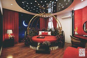 Cozi9 Theme Hotel