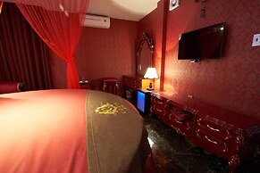 Cozi9 Theme Hotel