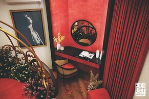 Cozi9 Theme Hotel