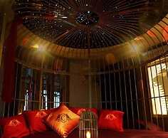 Cozi9 Theme Hotel