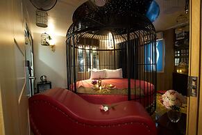 Cozi9 Theme Hotel