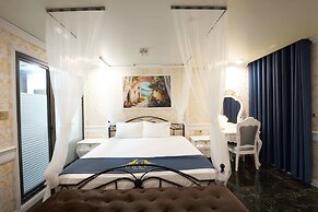 Cozi9 Theme Hotel
