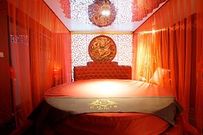 Cozi9 Theme Hotel
