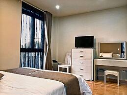 F&F Hotel