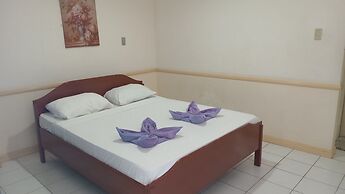 North Shores Inn