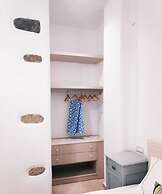 Gerani Deluxe Houses with Sea View