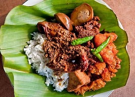 Rumah Kayu Manis Tebet