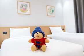 Cubic Bangna Hotel