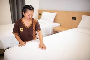 Cubic Bangna Hotel