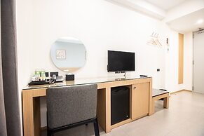 Cubic Bangna Hotel