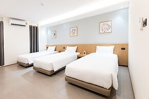 Cubic Bangna Hotel