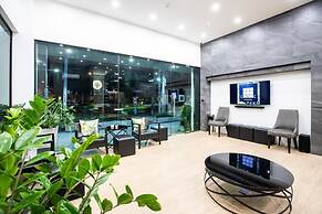 Cubic Bangna Hotel