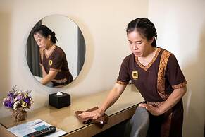 Cubic Bangna Hotel