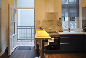 Sunset Central Apartment