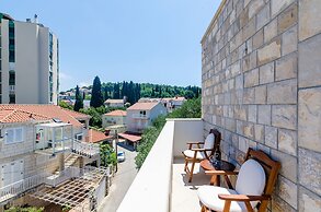 Apartments & Rooms V&M