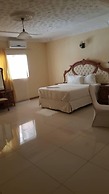 Twin Cave Lodge