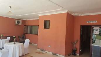 Twin Cave Lodge