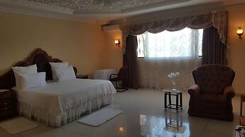 Twin Cave Lodge