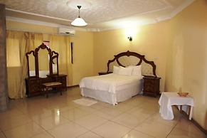 Twin Cave Lodge