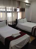Riverside Lodge