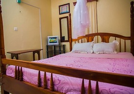 Merona Hotel