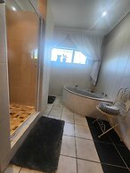 Hillton Manor Guest House