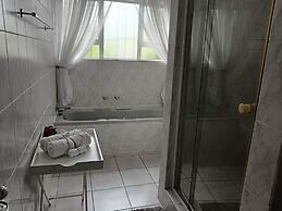 Hillton Manor Guest House