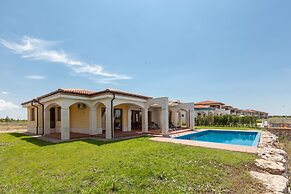 Lighthouse Golf Resort Private Properties