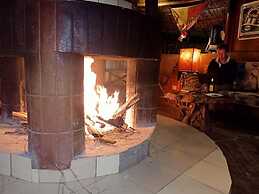 The Great Circle Lodge