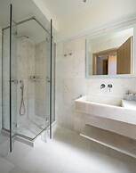 Fos DownTown Suites