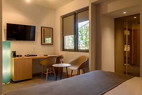 Fos DownTown Suites
