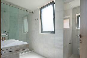 Fos DownTown Suites
