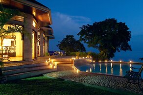 Bluefields Bay Villas