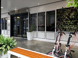 Small Hotel