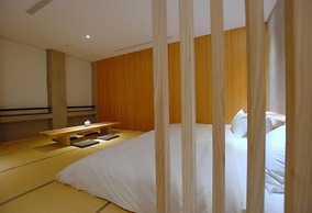 Small Hotel