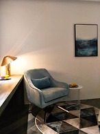 Small Hotel